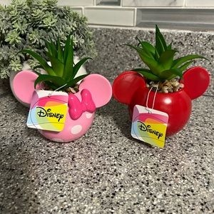 Mickey & Minnie